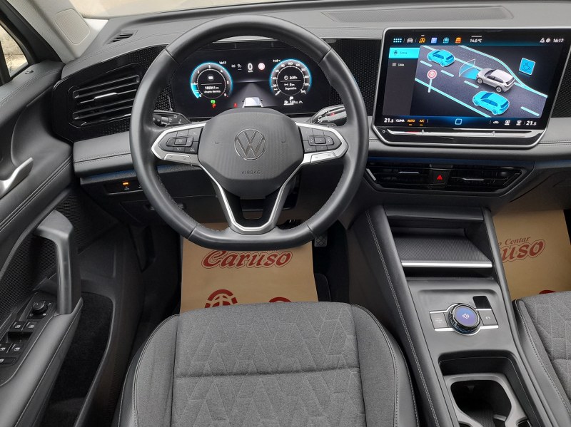 20261015_161738_800_599-tiguan-9567