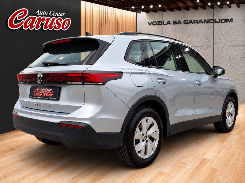 Volkswagen Tiguan u salonu Caruso (1)_800_600-tiguan-9567